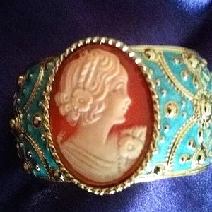 AMEDEO !!   ITALIAN CAMEO Bracelet